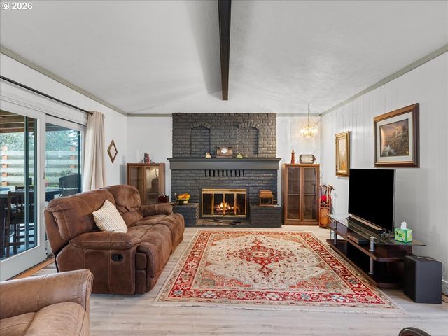 987 MUNKERS Ct Se, Salem, OR 97317