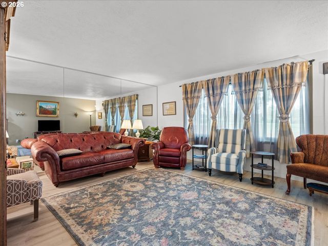 987 MUNKERS Ct Se, Salem, OR 97317