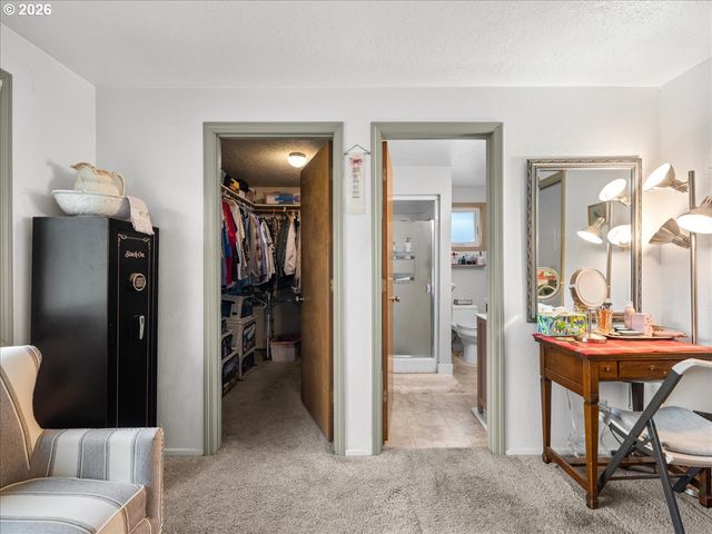 987 MUNKERS Ct Se, Salem, OR 97317