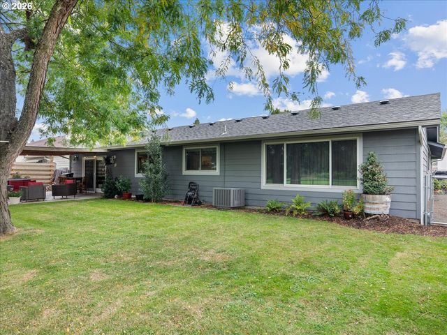 987 MUNKERS Ct Se, Salem, OR 97317