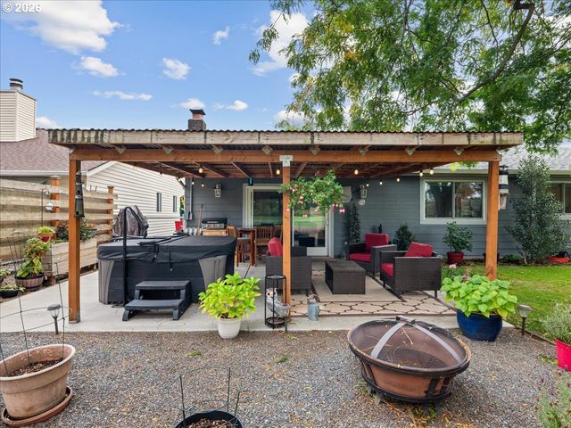 987 MUNKERS Ct Se, Salem, OR 97317