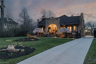 12973 Clifton Boulevard, Lakewood, OH 44107