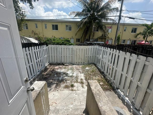 8325 NW 5th Ave 8325, Miami, FL 33150