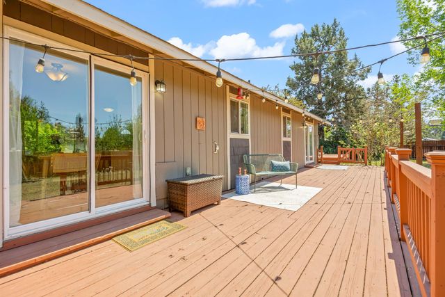 63609 Hunters Circle, Bend, OR 97701