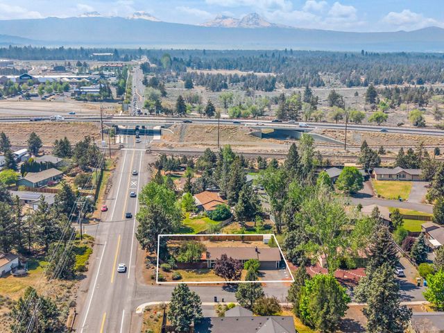 63609 Hunters Circle, Bend, OR 97701