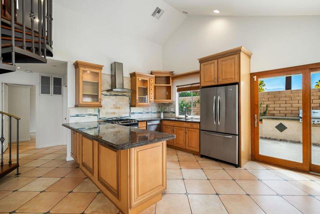 73941 Olive Court, Palm Desert, CA 92260