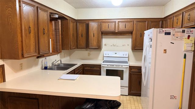 352 N N George Jones Road, Livingston, TX 77351