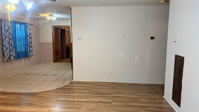 352 N N George Jones Road, Livingston, TX 77351