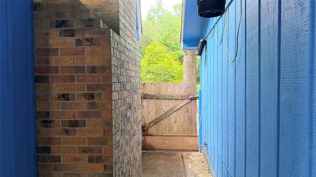 352 N N George Jones Road, Livingston, TX 77351