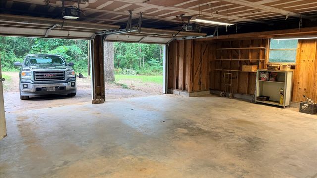 352 N N George Jones Road, Livingston, TX 77351
