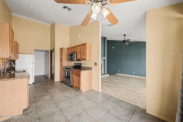 4331 W Rockwood Drive, Tucson, AZ 85741
