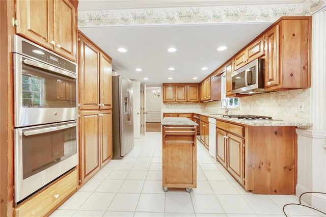 4099 Northlake Creek Cove, Tucker, GA 30084