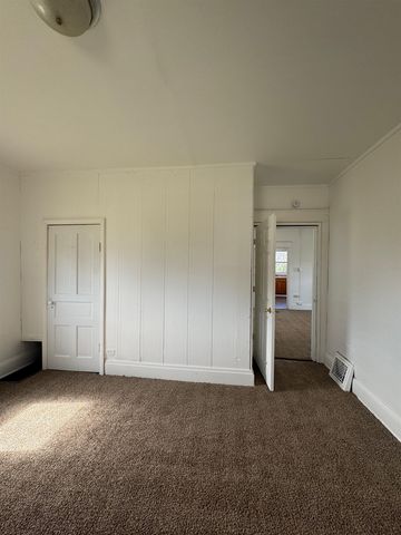 1303 Root Street, Flint, MI 48503