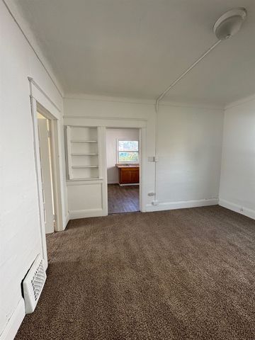 1303 Root Street, Flint, MI 48503