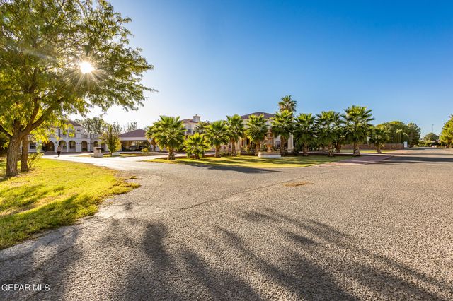 18 Via Placita, El Paso, TX 79927