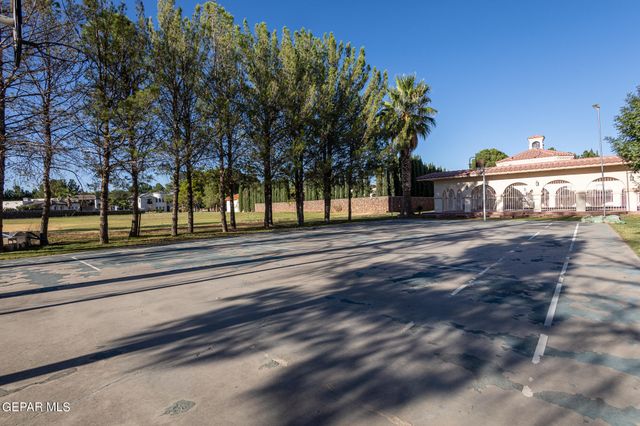 18 Via Placita, El Paso, TX 79927