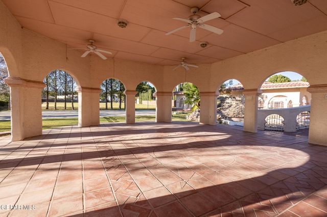 18 Via Placita, El Paso, TX 79927