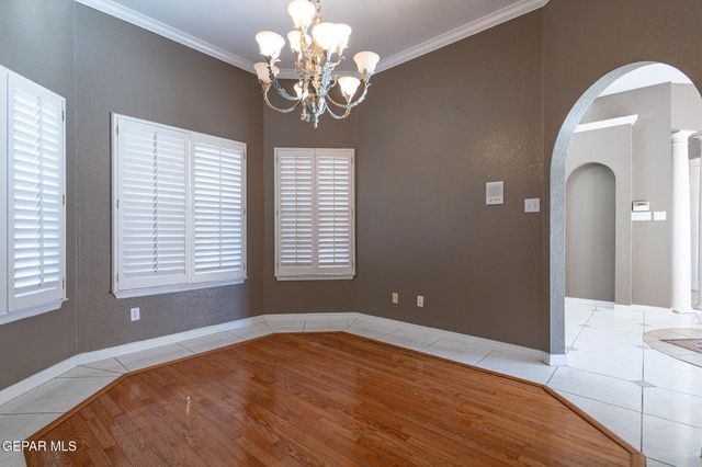 18 Via Placita, El Paso, TX 79927