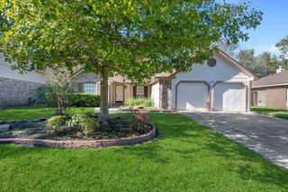 2835 Twin Knolls Drive, Kingwood, TX 77339