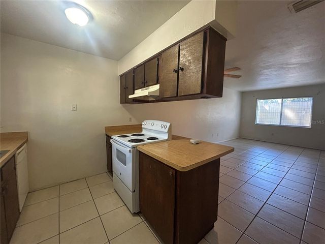 707 SW 68TH TERRACE B, Gainesville, FL 32607