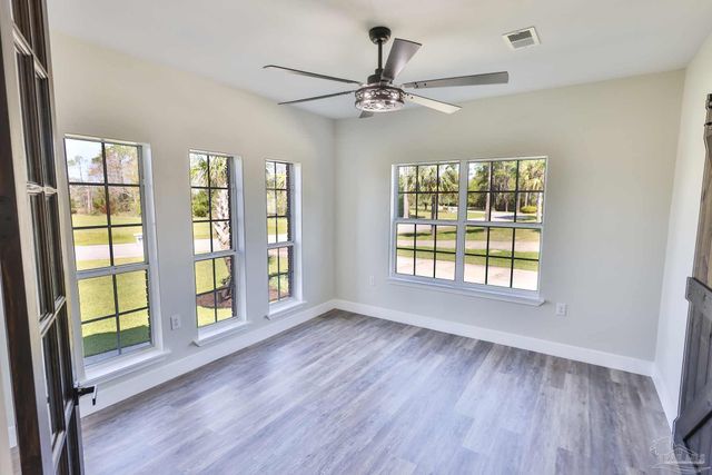 7390 San Ramon Dr, Milton, FL 32583