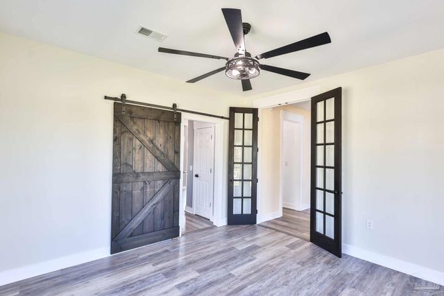 7390 San Ramon Dr, Milton, FL 32583