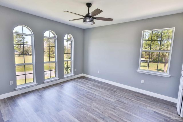 7390 San Ramon Dr, Milton, FL 32583