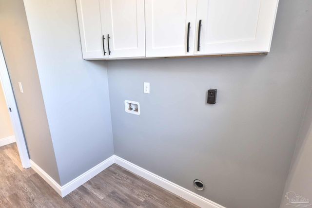 7390 San Ramon Dr, Milton, FL 32583