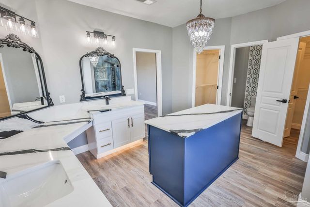 7390 San Ramon Dr, Milton, FL 32583