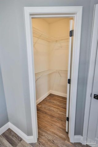 7390 San Ramon Dr, Milton, FL 32583
