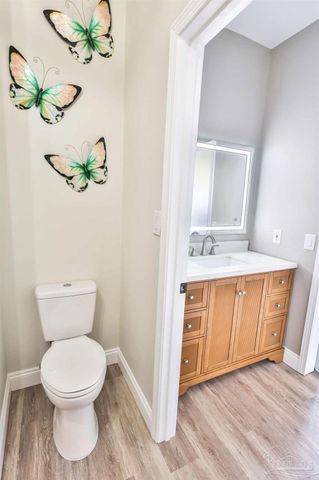 7390 San Ramon Dr, Milton, FL 32583