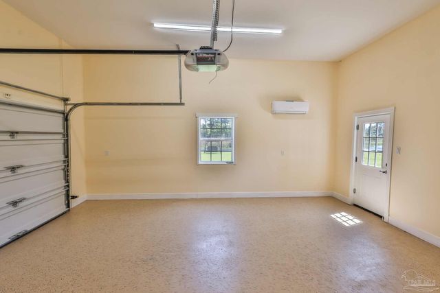 7390 San Ramon Dr, Milton, FL 32583