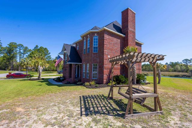 7390 San Ramon Dr, Milton, FL 32583