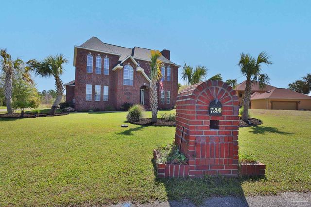 7390 San Ramon Dr, Milton, FL 32583
