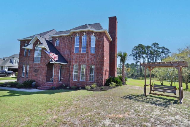 7390 San Ramon Dr, Milton, FL 32583