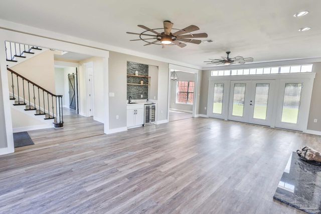 7390 San Ramon Dr, Milton, FL 32583