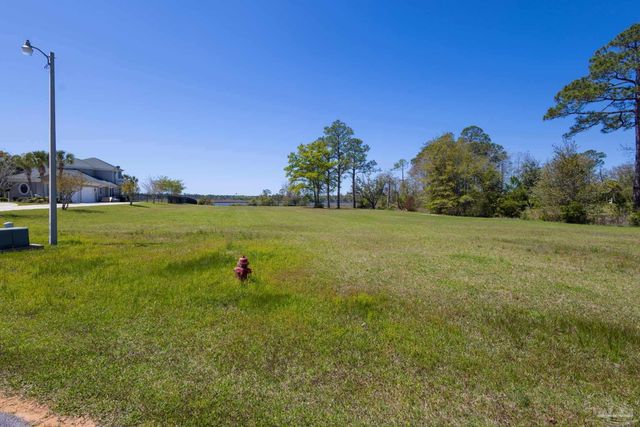 7390 San Ramon Dr, Milton, FL 32583