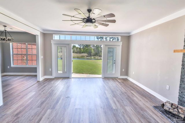 7390 San Ramon Dr, Milton, FL 32583