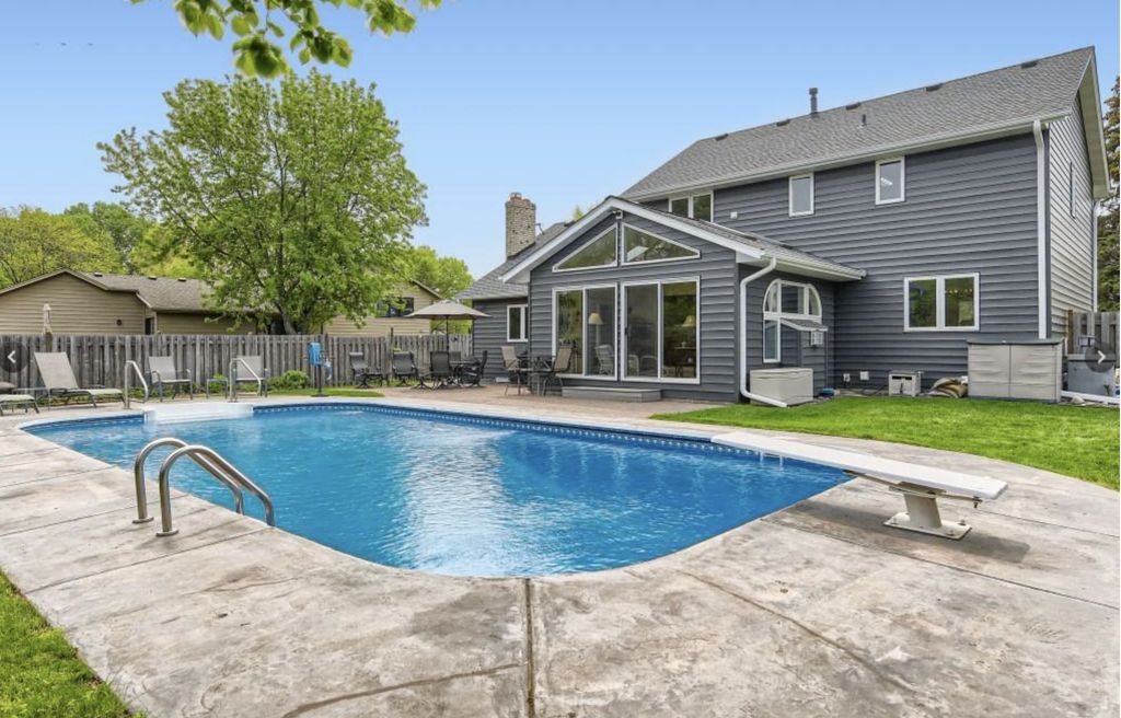 11310 47th Avenue N, Plymouth, MN 55442 — exterior