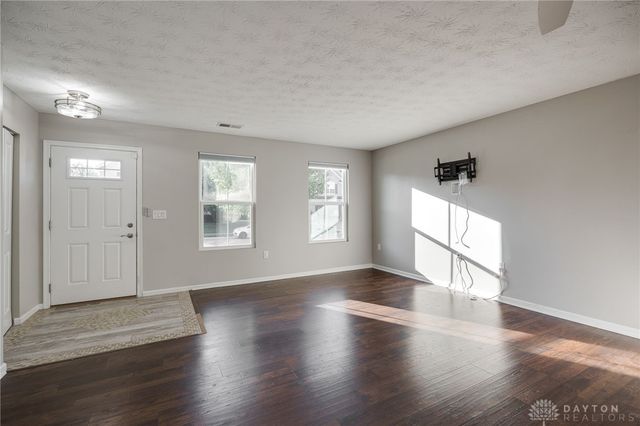 2540 Jenny Marie Drive, Xenia, OH 45385