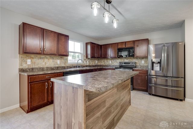 2540 Jenny Marie Drive, Xenia, OH 45385