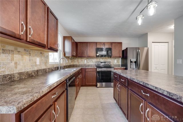 2540 Jenny Marie Drive, Xenia, OH 45385