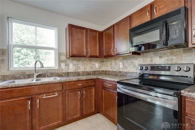 2540 Jenny Marie Drive, Xenia, OH 45385