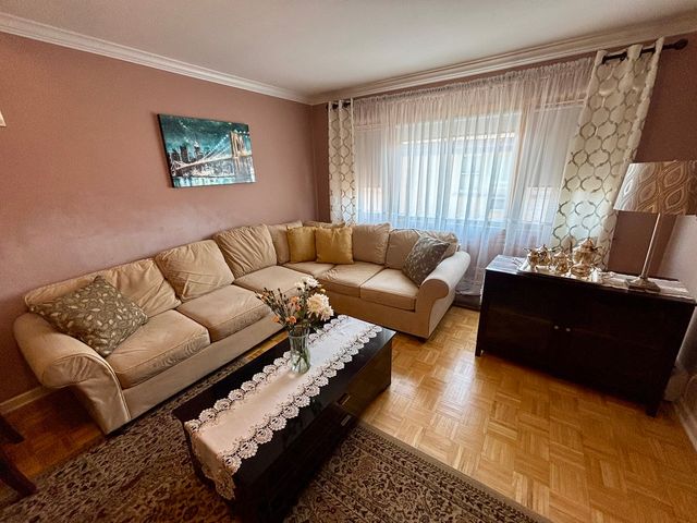 3143 N Nashville Avenue 3E, Chicago, IL 60634