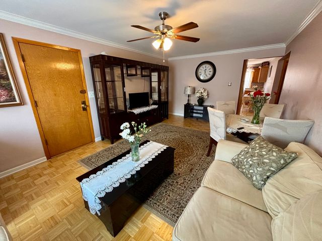 3143 N Nashville Avenue 3E, Chicago, IL 60634