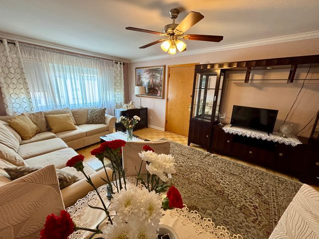 3143 N Nashville Avenue 3E, Chicago, IL 60634