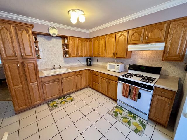3143 N Nashville Avenue 3E, Chicago, IL 60634