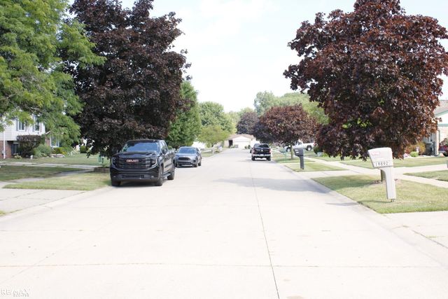 19909 Towner Drive, Clinton Twp, MI 48038