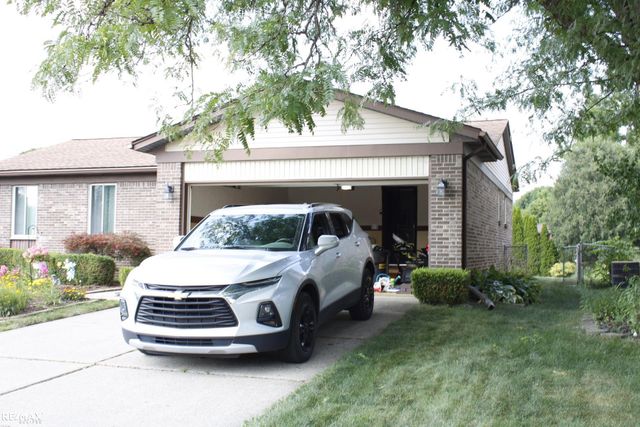19909 Towner Drive, Clinton Twp, MI 48038