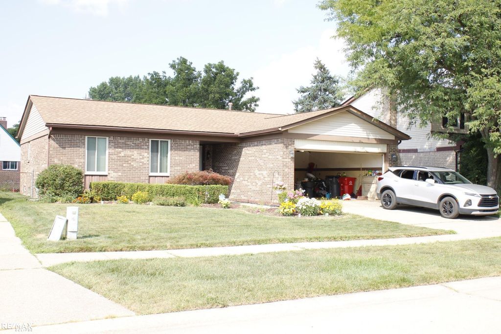 19909 Towner Drive, Clinton Twp, MI 48038